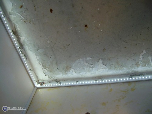светодиодная лента над натяжным потолком